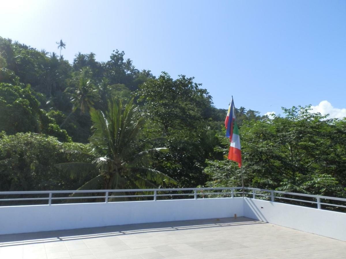 Aparthotel The Blue Pagong Puerto Galera Exterior foto